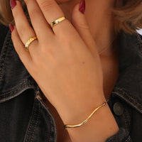 Wave Petite Bangle