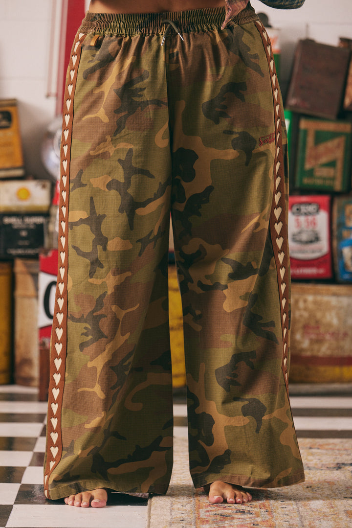 The Canvas Hearts Pants Camo
