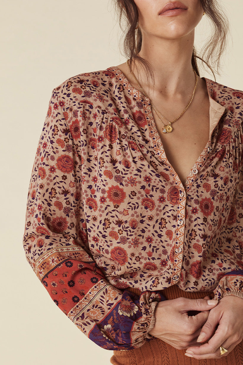 LADY UNTAMED BLOUSE TEA LEAF