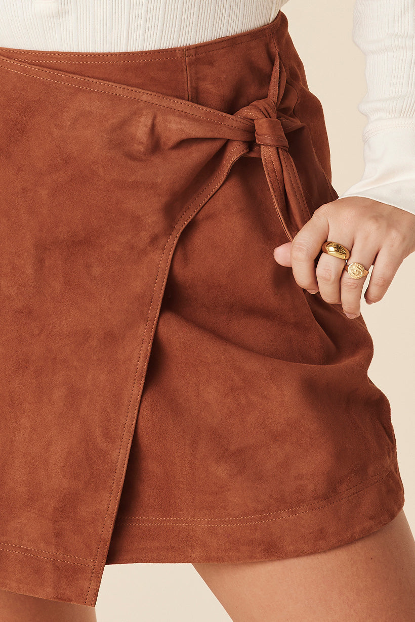 RIDER SUEDE WRAP MINI SKIRT TOBACCO
