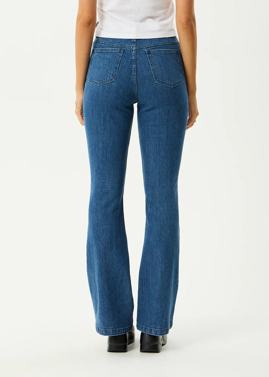Cassidy Bootcut Jean Authentic Blue