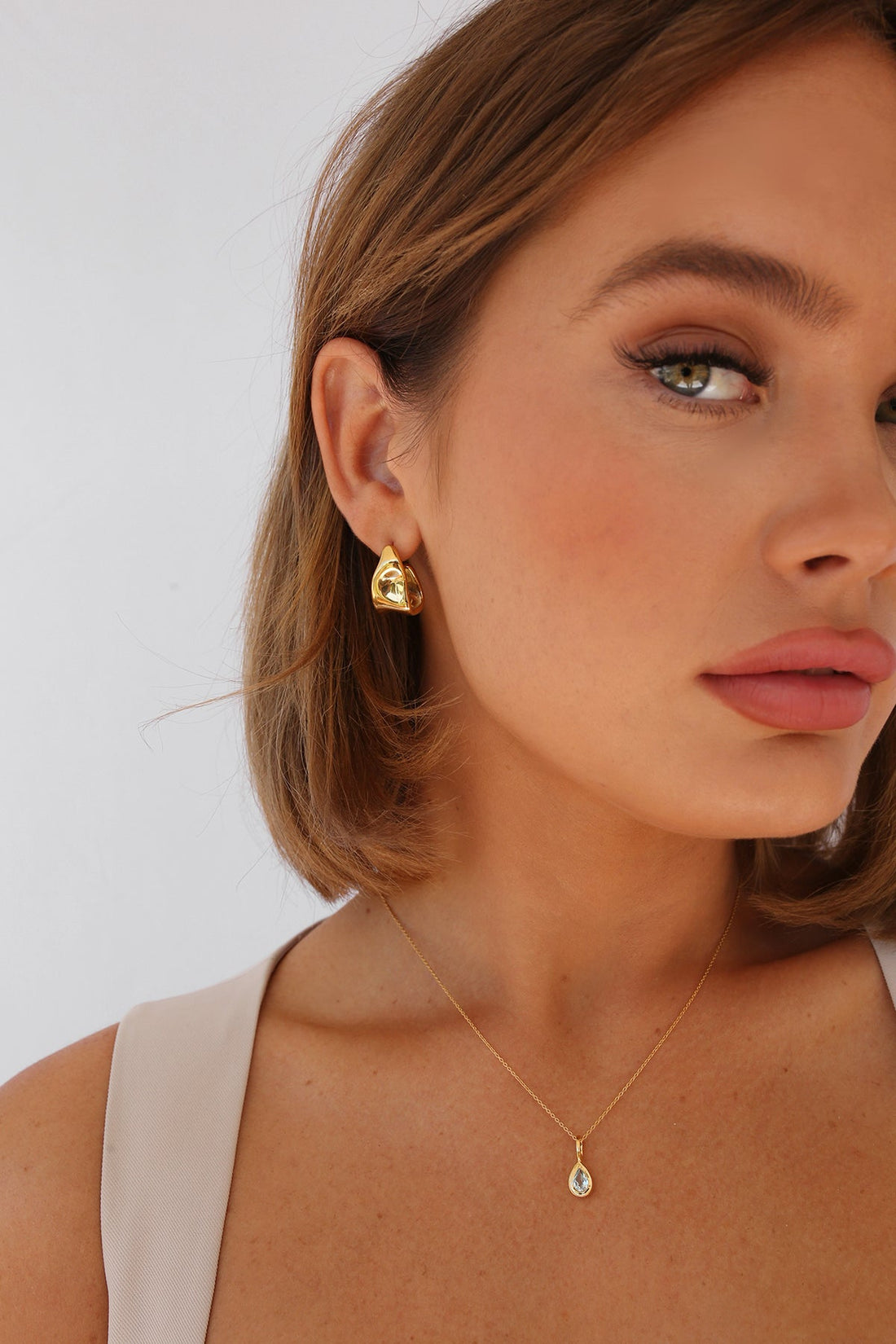 Hugo Earrings in Gold