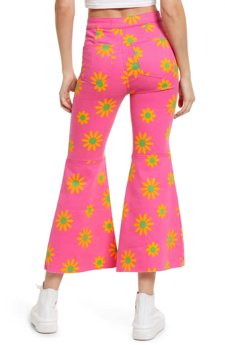 YOUTHQUAKE PRINTED CROP FLARE