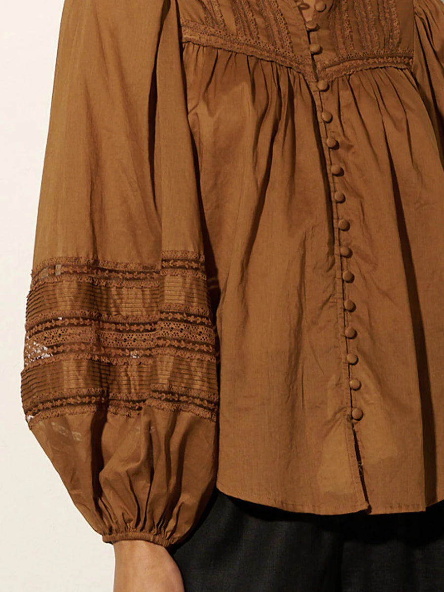 ELOISE GATHERED LACE BLOUSE CINNAMON