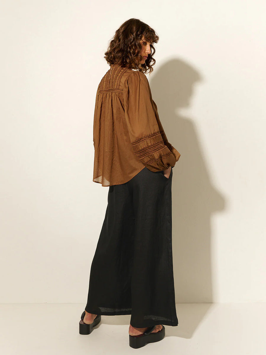 ELOISE GATHERED LACE BLOUSE CINNAMON