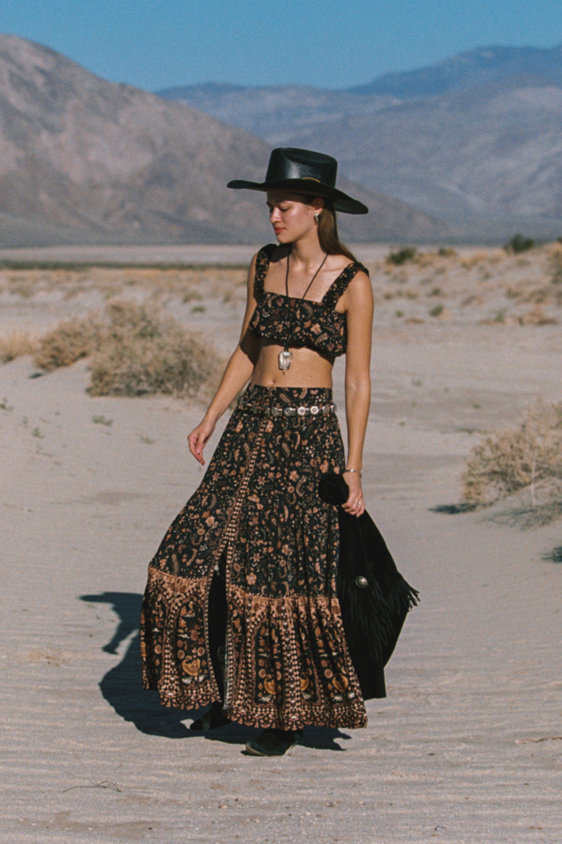 RENATA CAMI IN RAVEN