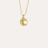 CRESCENT MOON NECKLACE IN GOLD