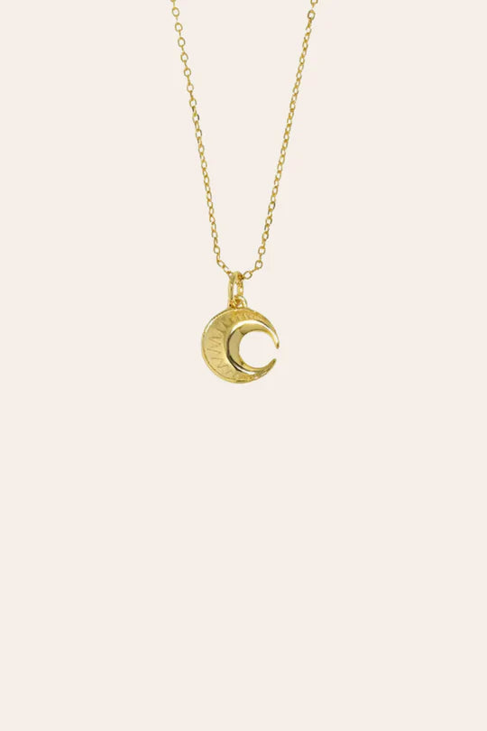 CRESCENT MOON NECKLACE IN GOLD