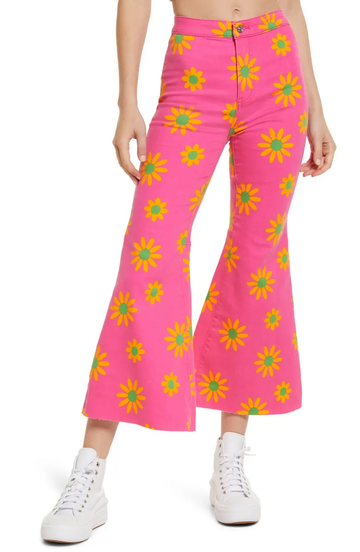YOUTHQUAKE PRINTED CROP FLARE